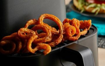 Smažení bez tuku v horkovzdušné fritéze