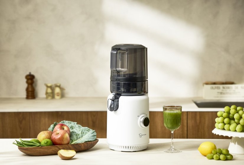 Odšťavňovač Sana 818 bílá